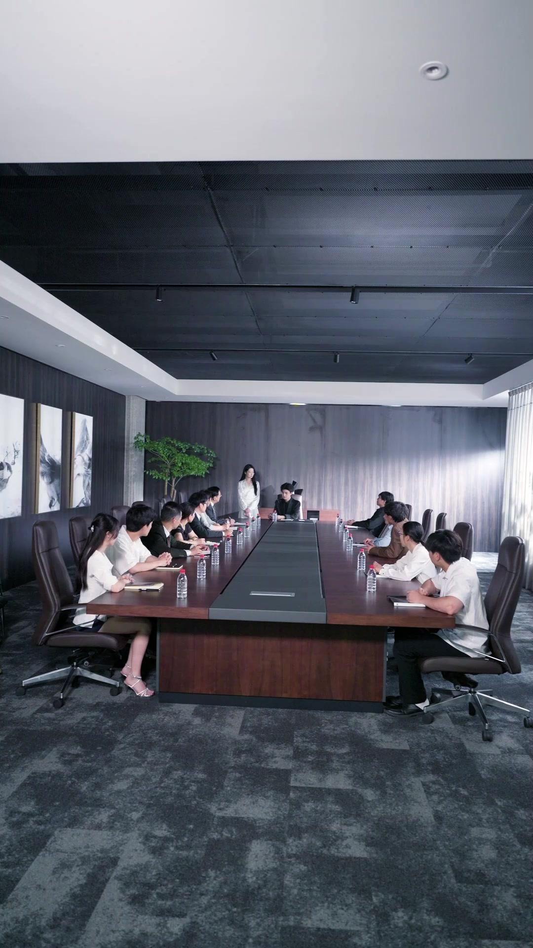 Melawan Takdir Novel