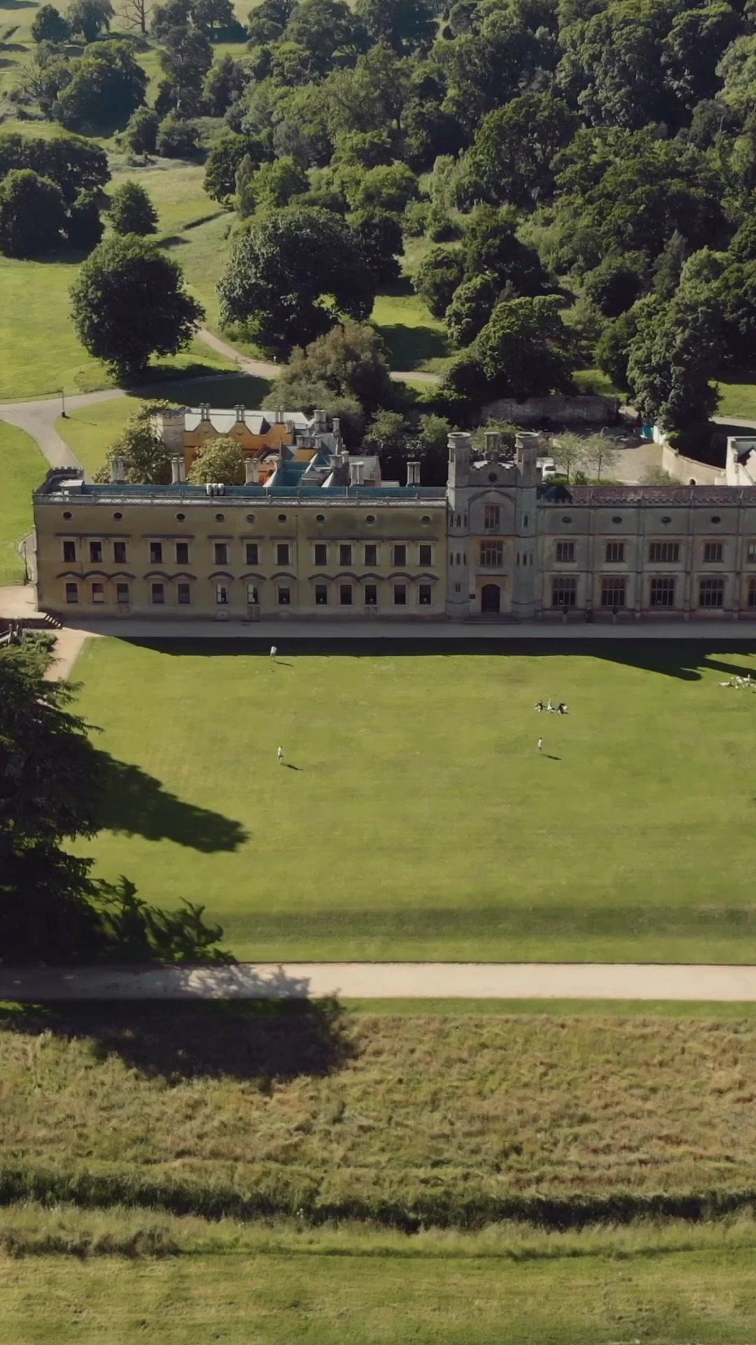 A Empregada Secreta do Chefe da Máfia