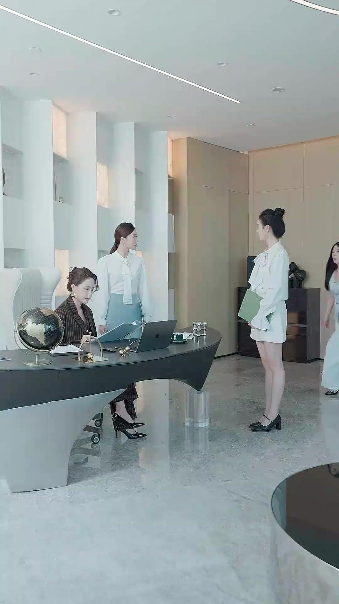 (Sulih suara)Cinta berubah menjadi benci