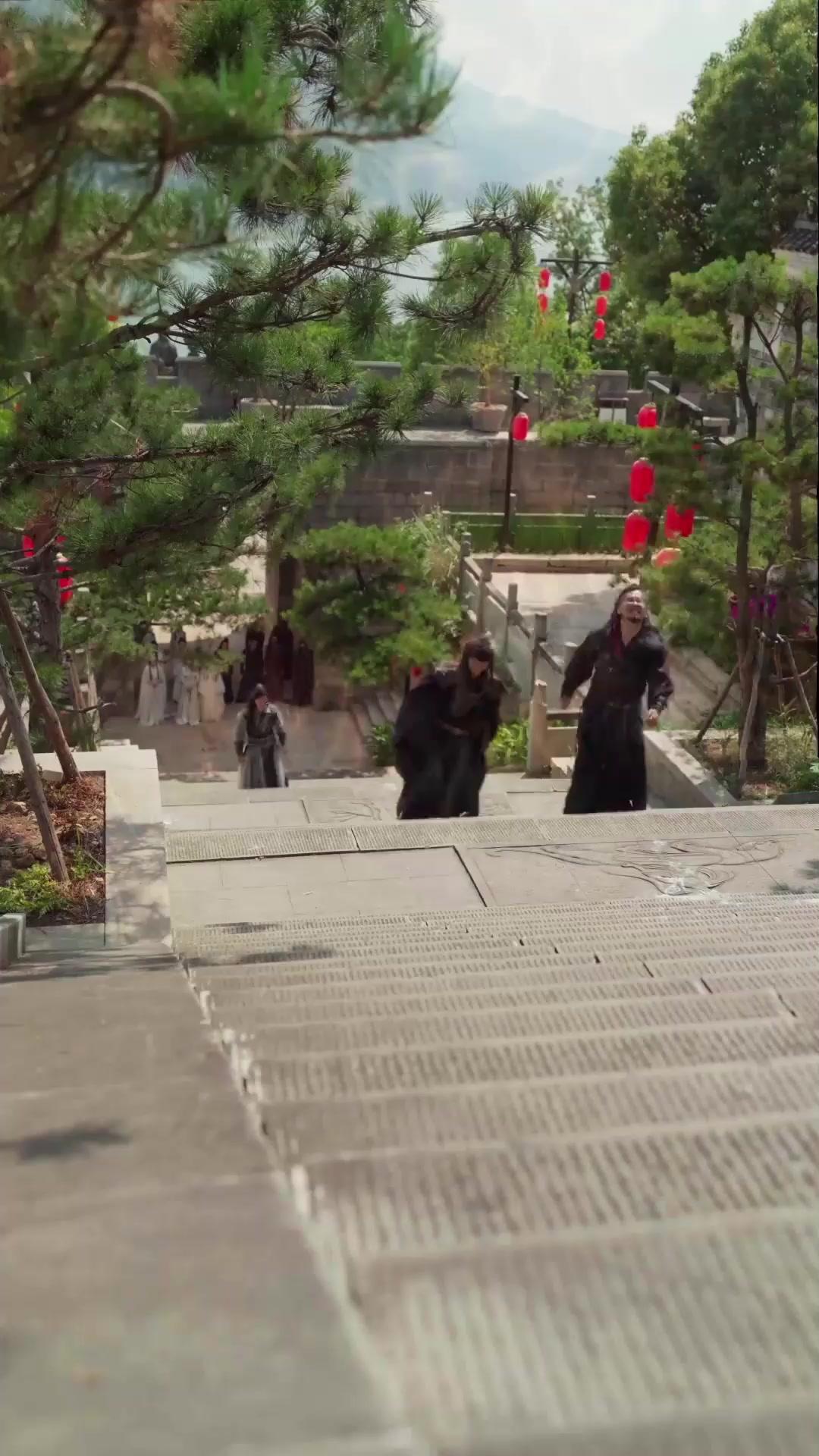 (Sulih suara) Dari Buangan Menjadi Naga