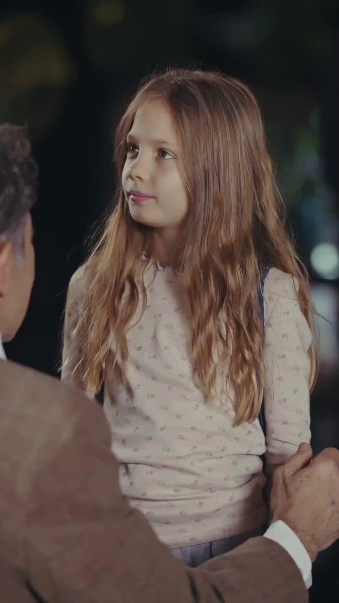 (Dublagem) A Impostora nos Braços dos Meus Três Tios