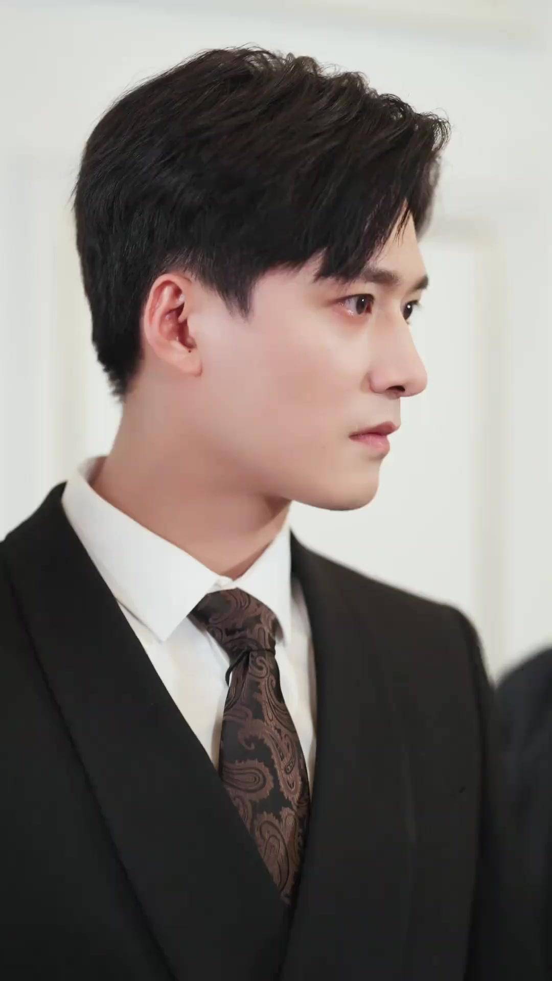 (Synchro) Falsches Spiel, wahre Gefühle