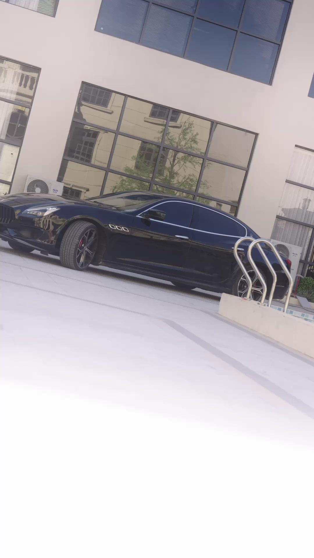 房東身分都不簡單