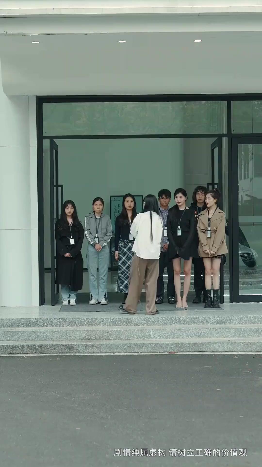 (Dubbed)Rags To Riches