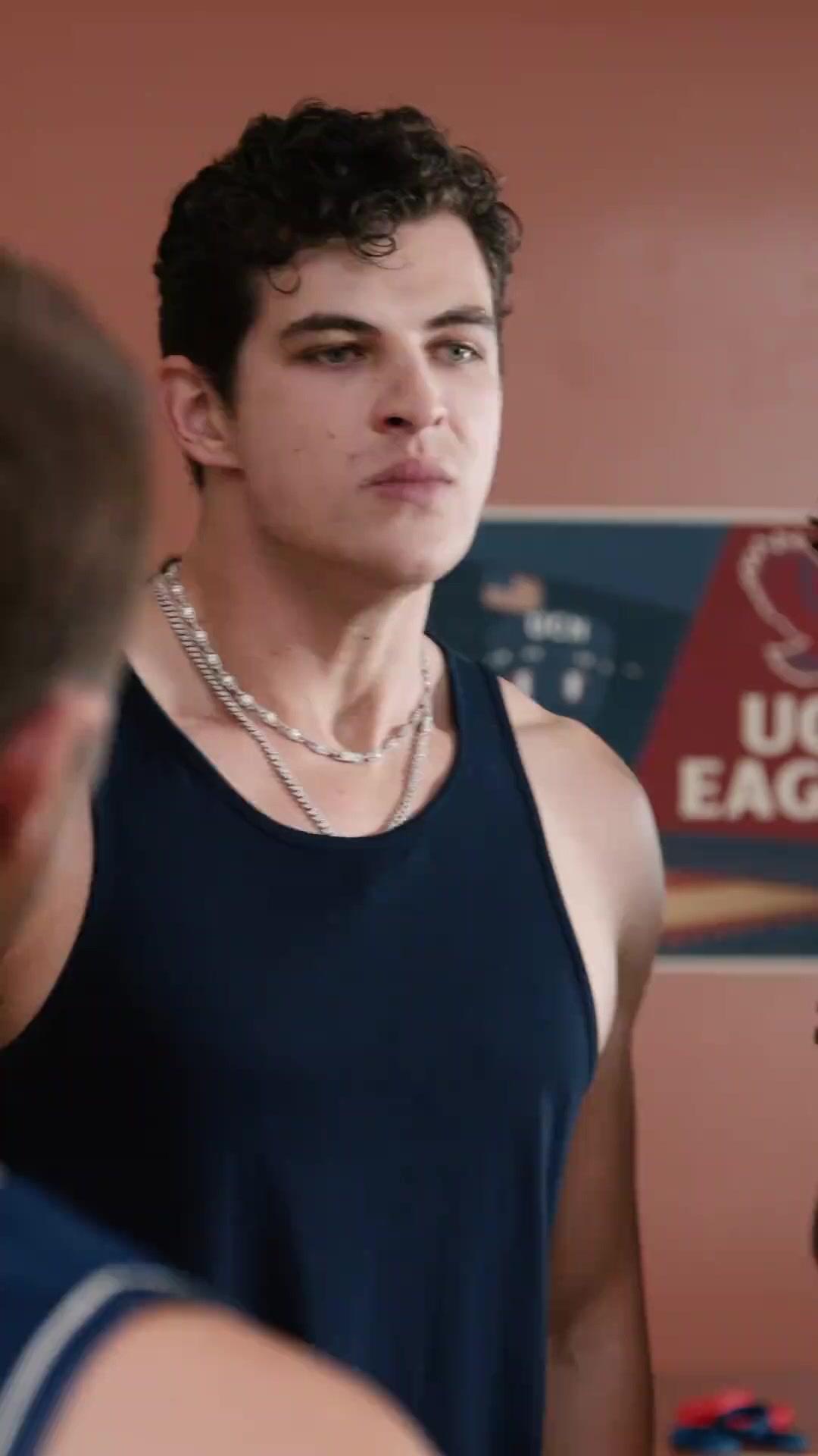 (Doblado) El dios regresó al juego