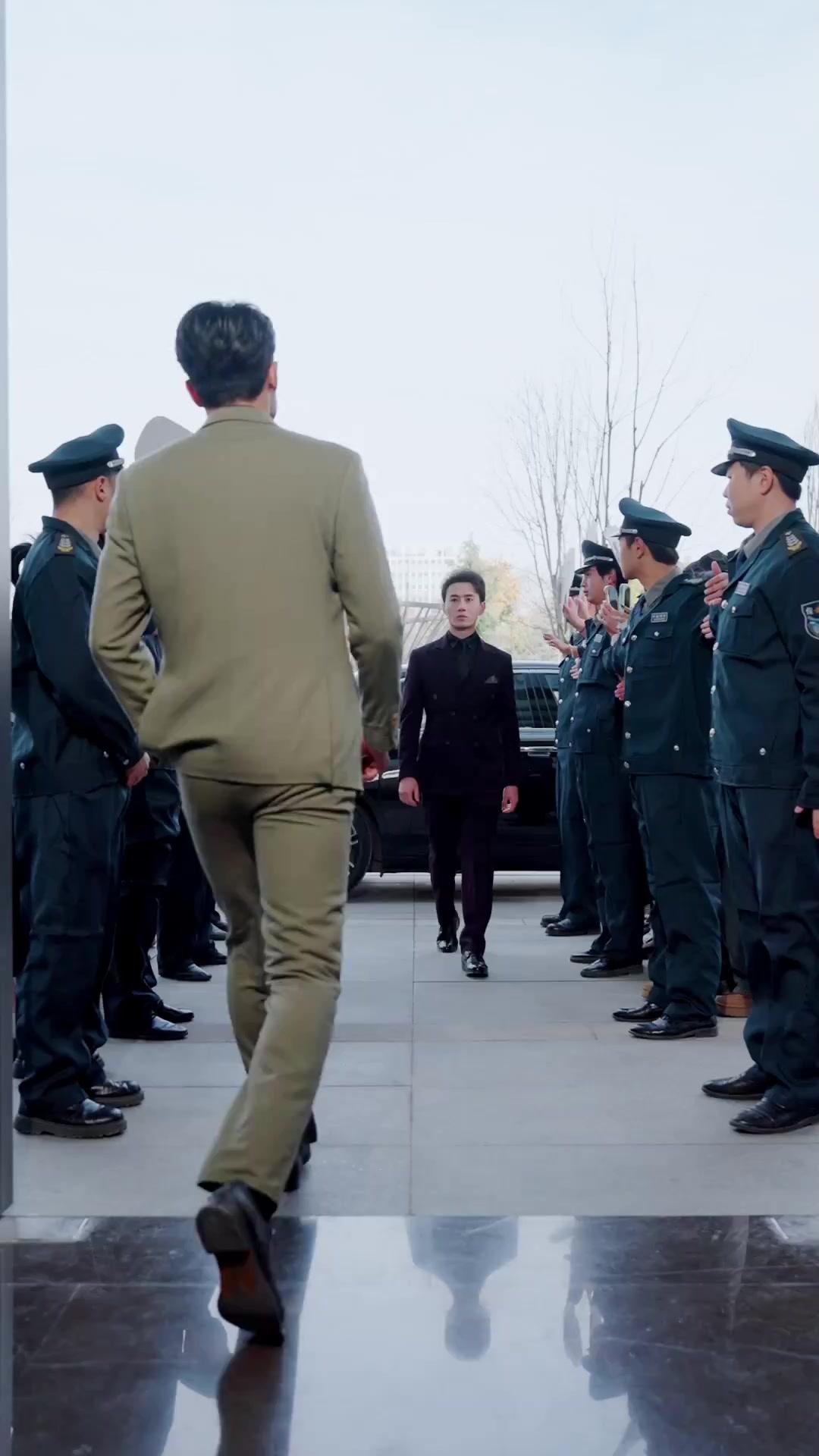 CHÉRI, À TOI DE JOUER !