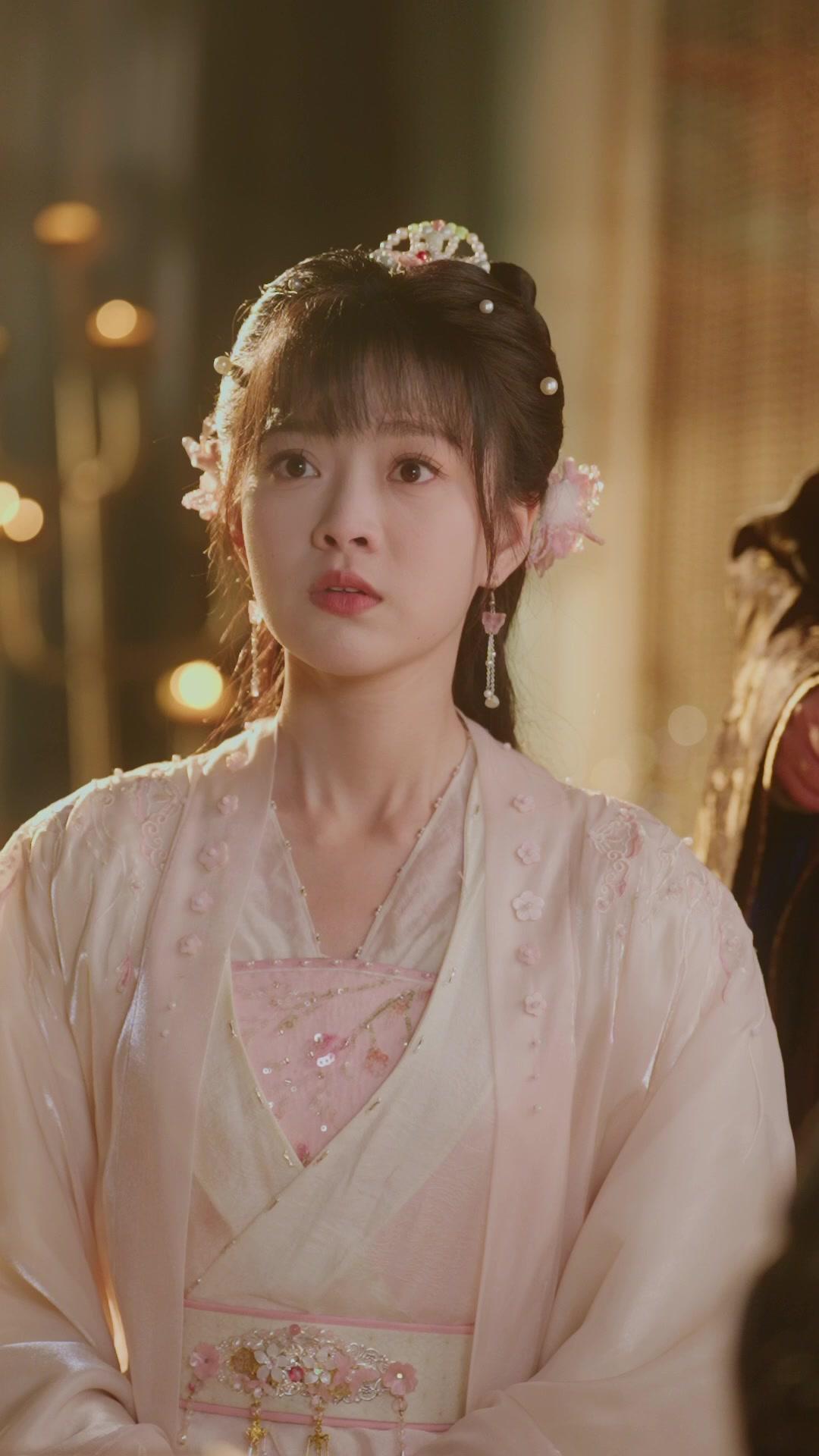 裴大人是個黏人精