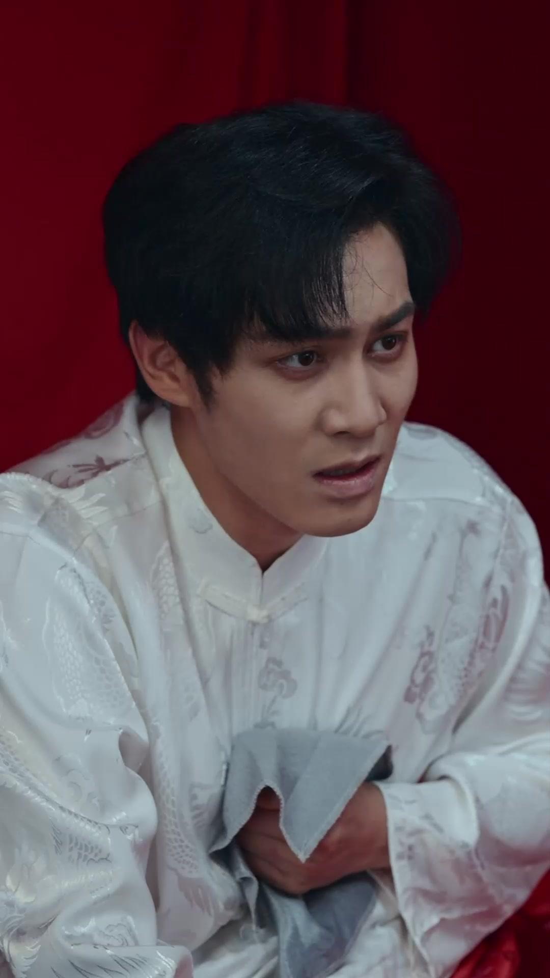 Cinta yang Tidak Tersurat