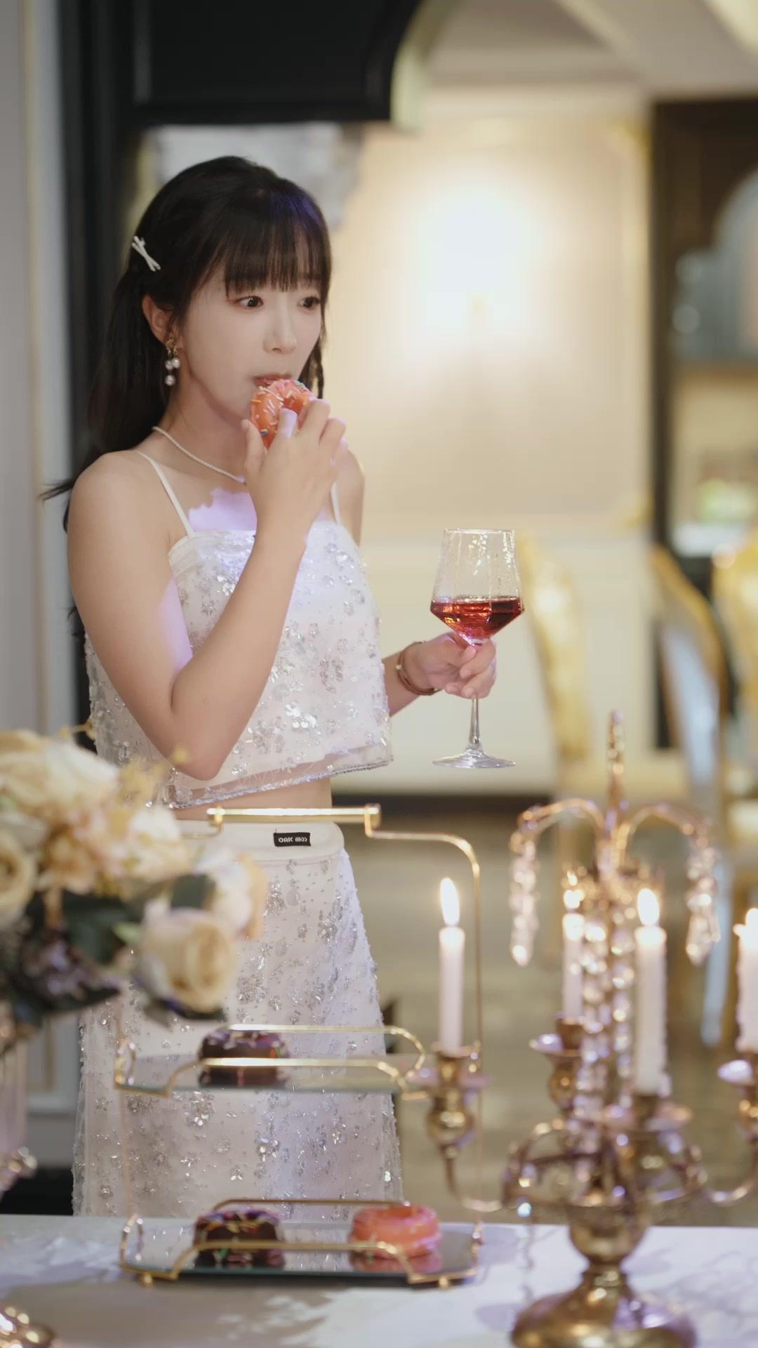 O Marido Grudento que Helena Encontrou