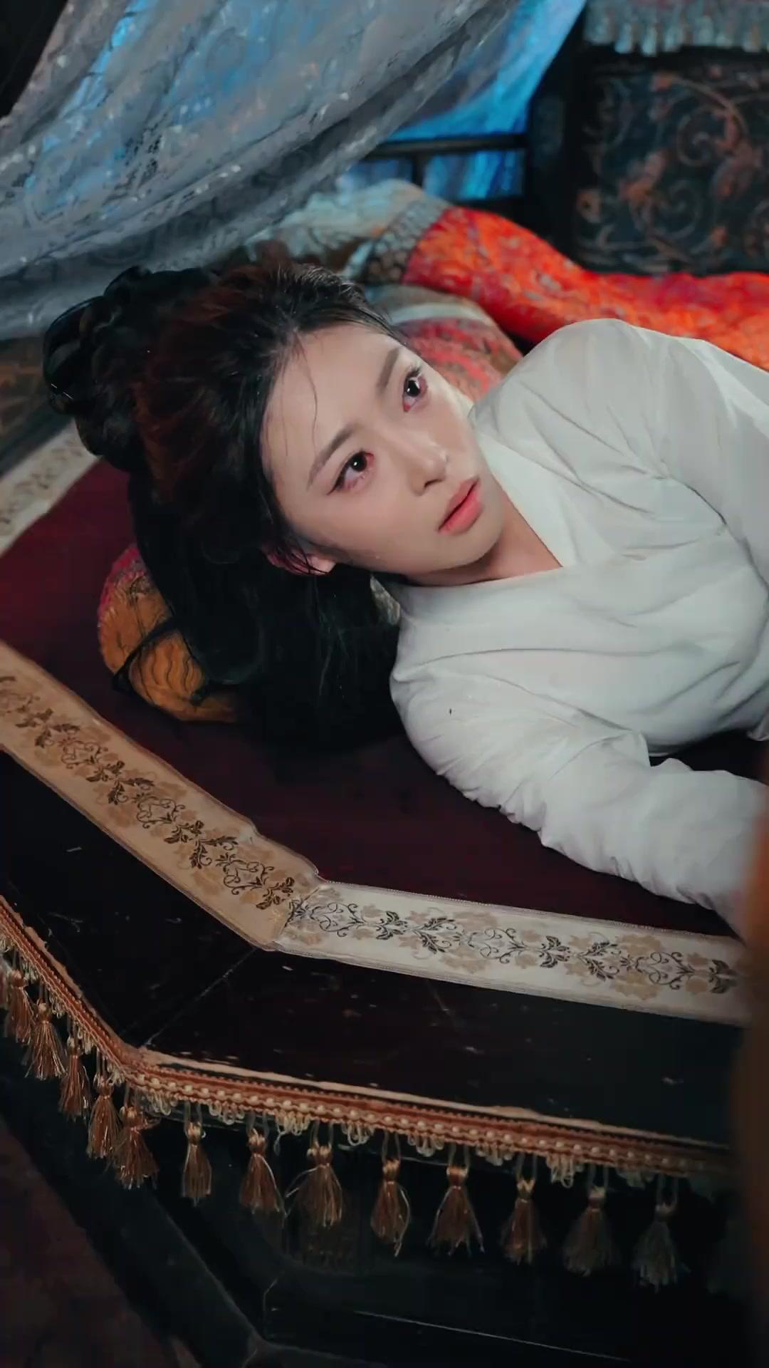 그대의 손만 잡고 복수하리라