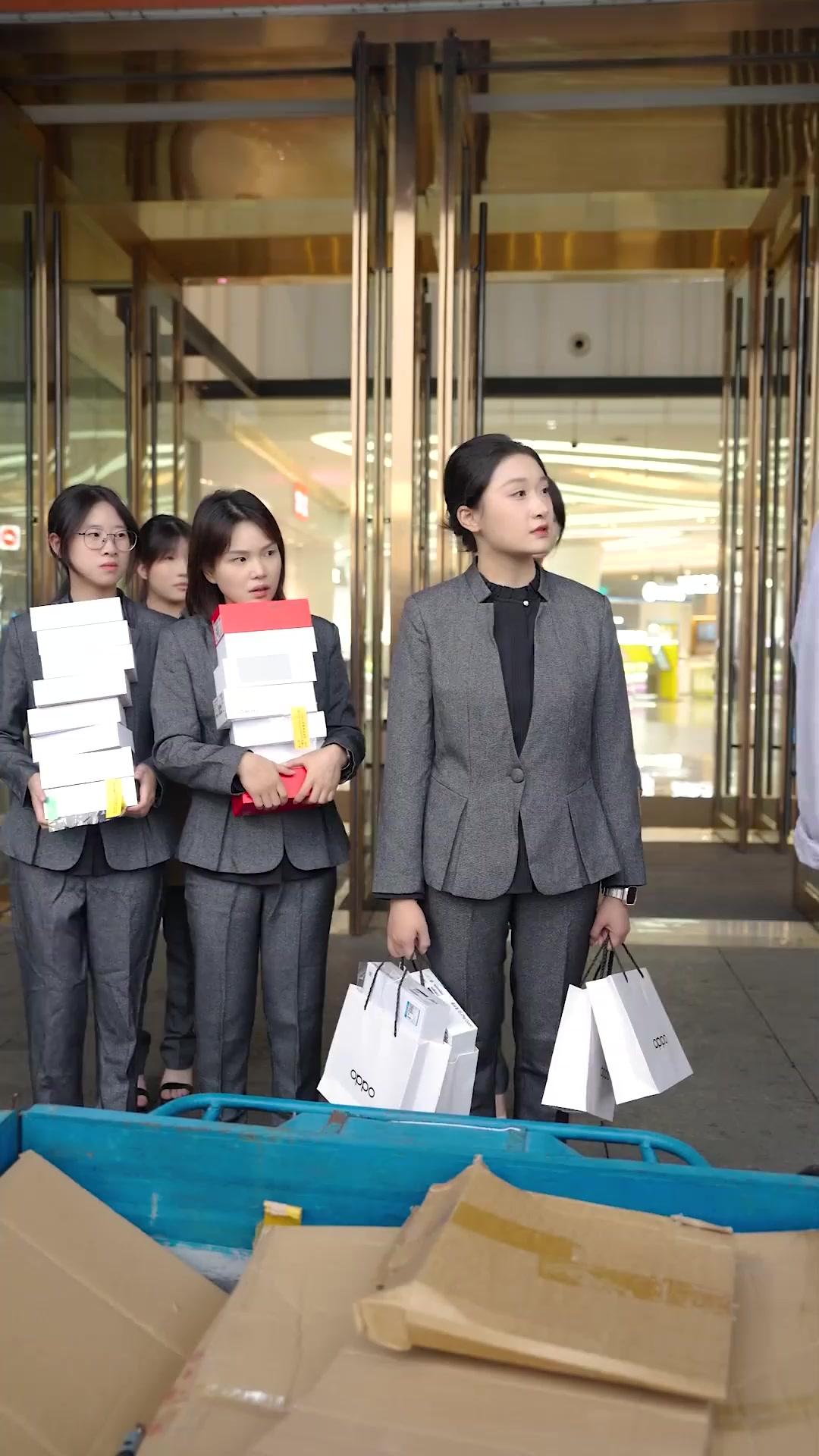 (Sulih suara) Kaya Mendadak Berkat Sistem