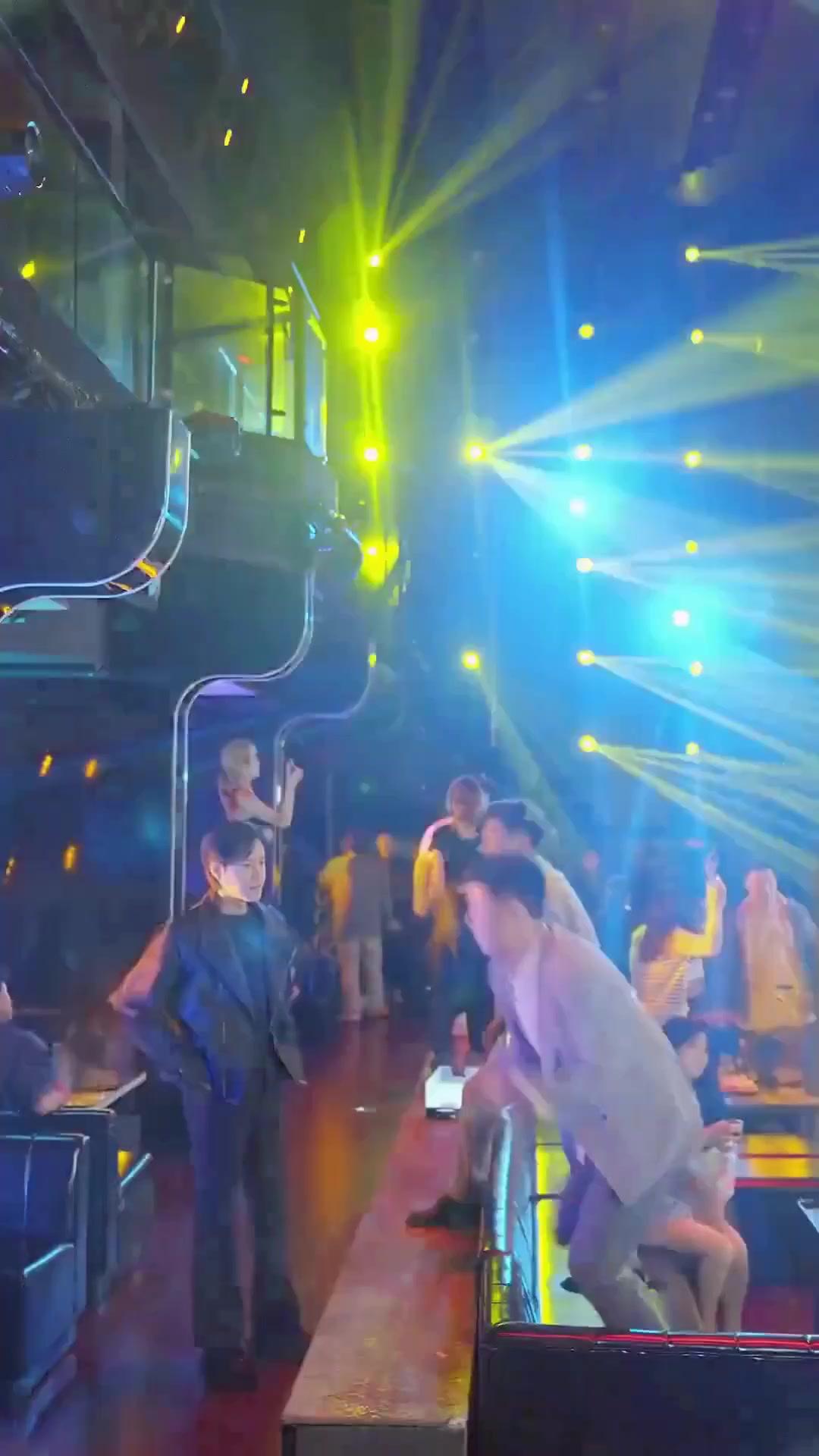 (Dublajlı) Para Kadınlara Harcanır