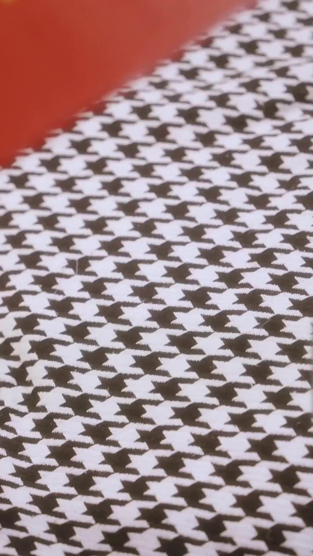 TRAQUÉES PAR L'AMOUR