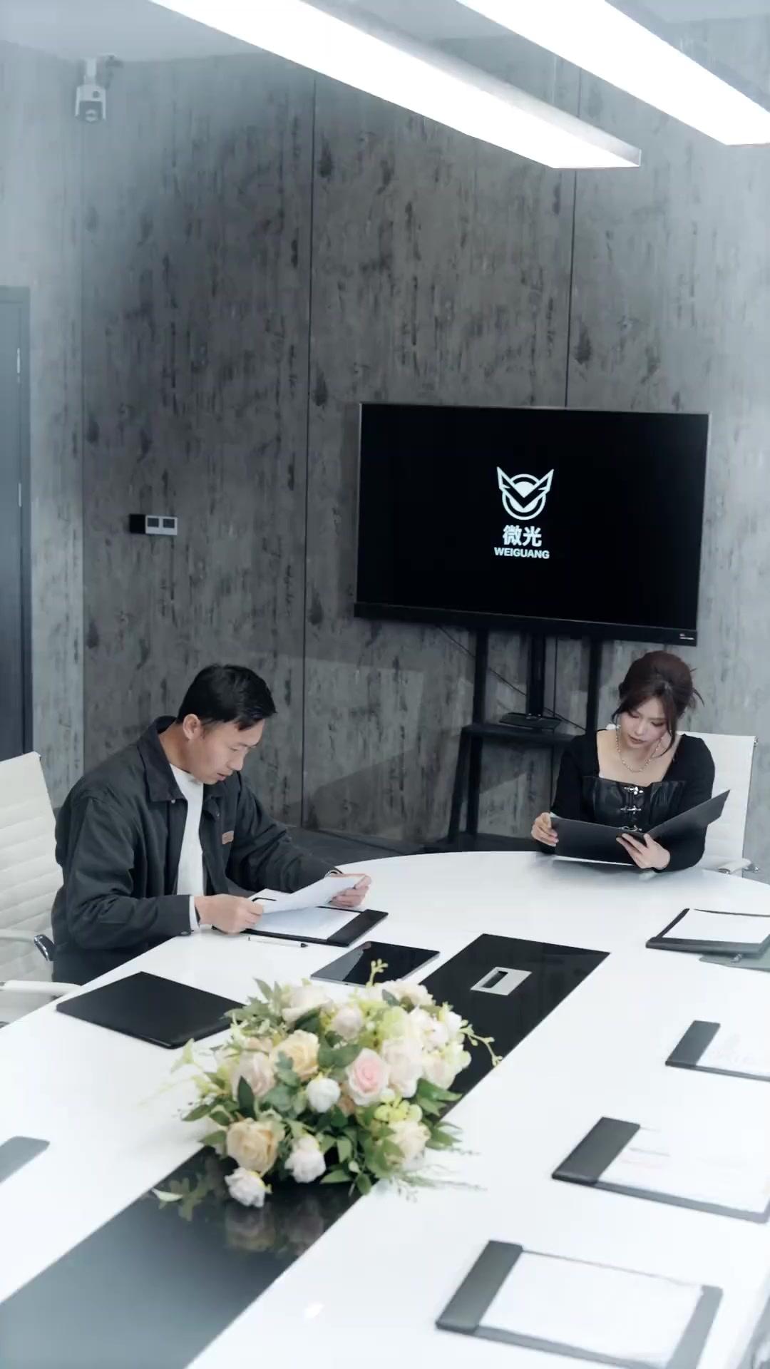 Lưới Trời Trong Ngôi Làng Cổ