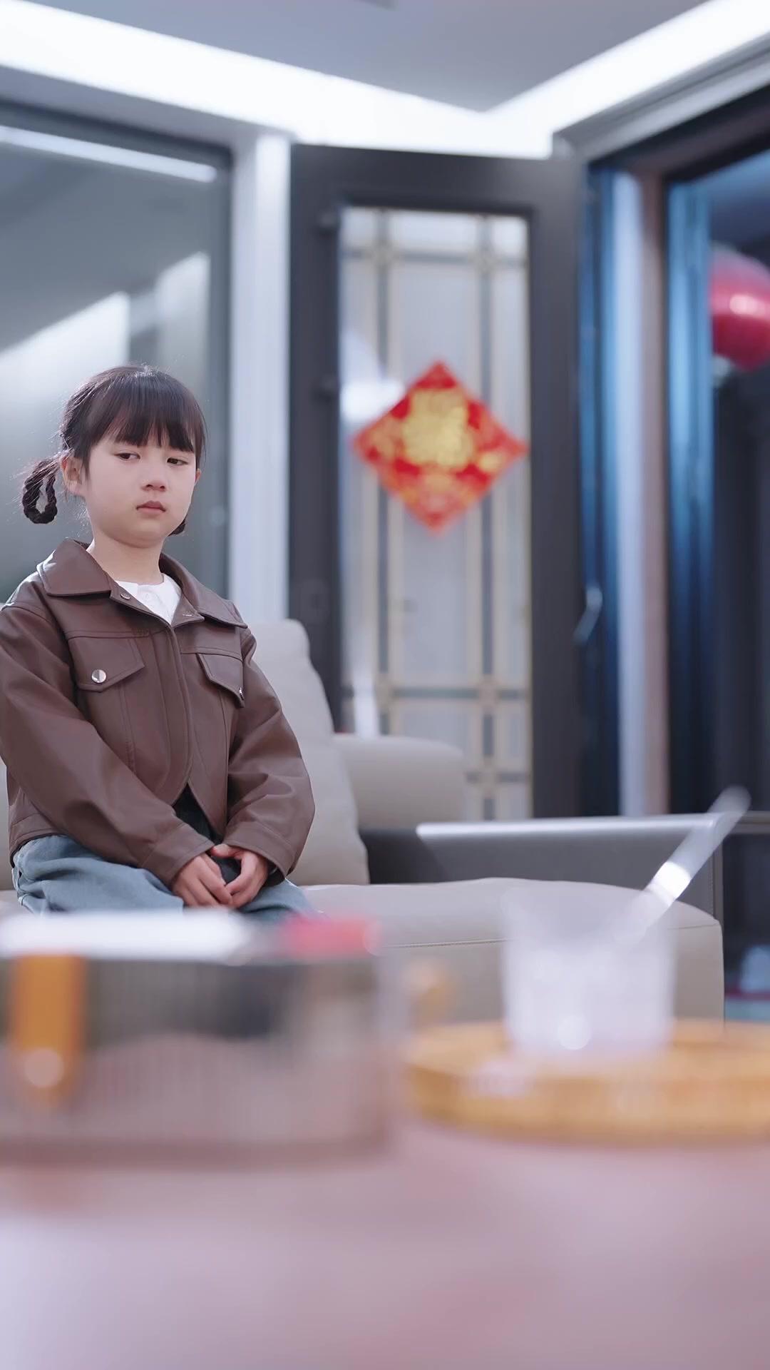 Rahasia Masa Lalu, Cinta dan Balas Dendam