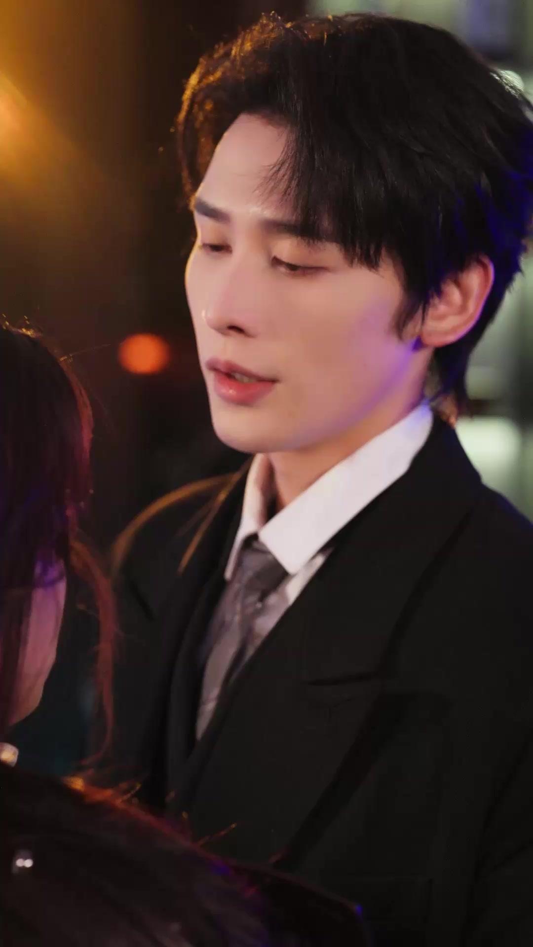 LE MARIAGE D’UN AMOUR SECRET