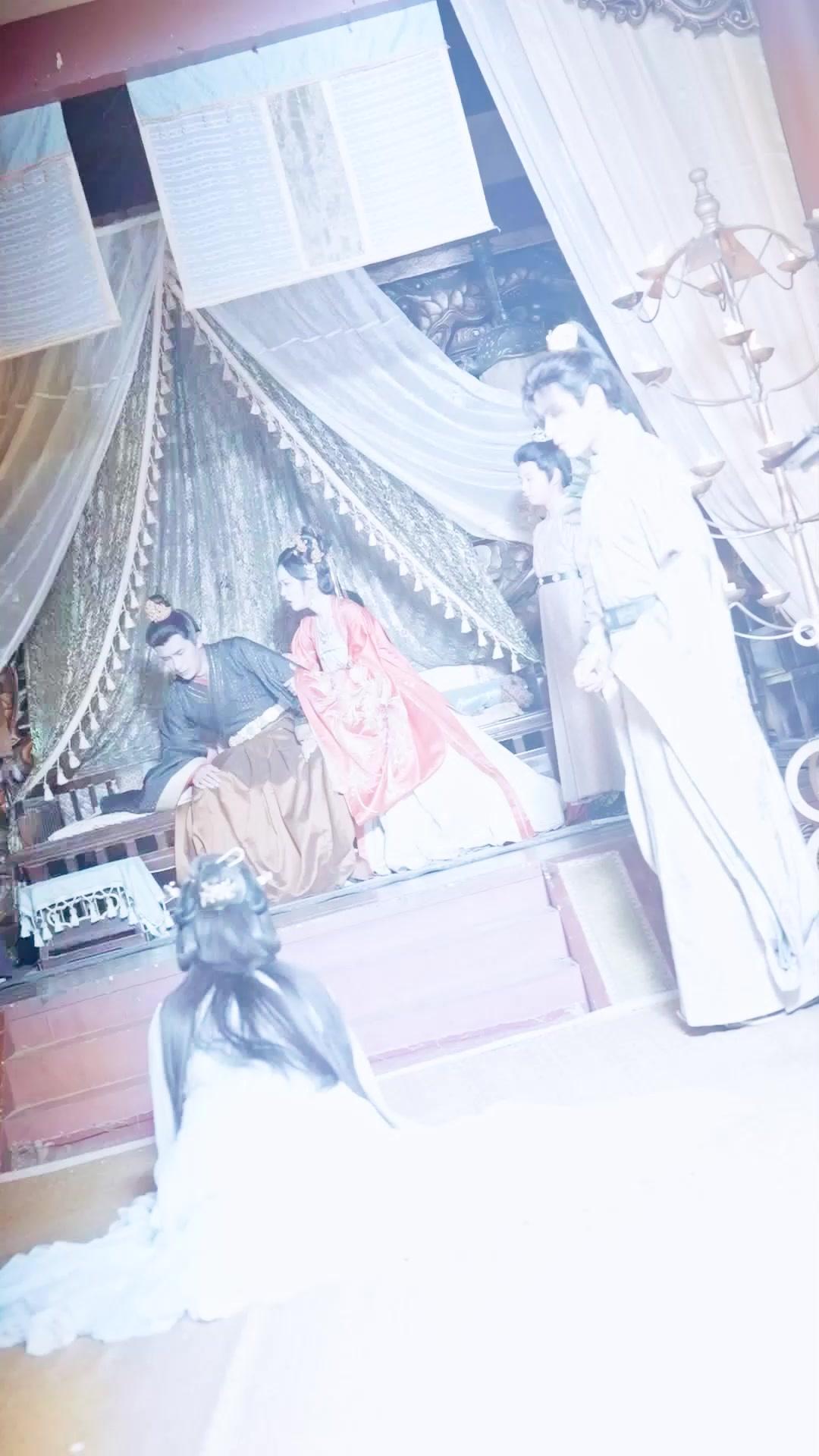 La emperatriz se rebela