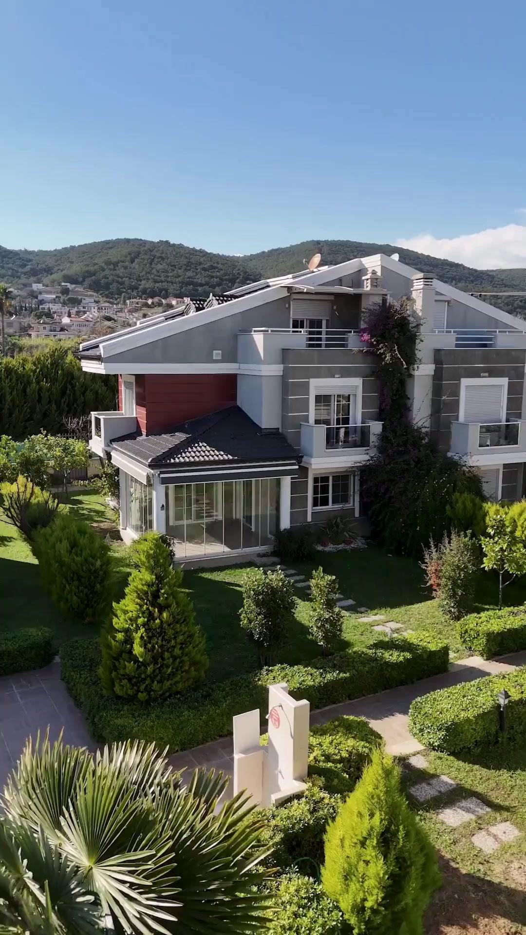 (Dublagem) Não Mexa com a Filha do Bilionário!