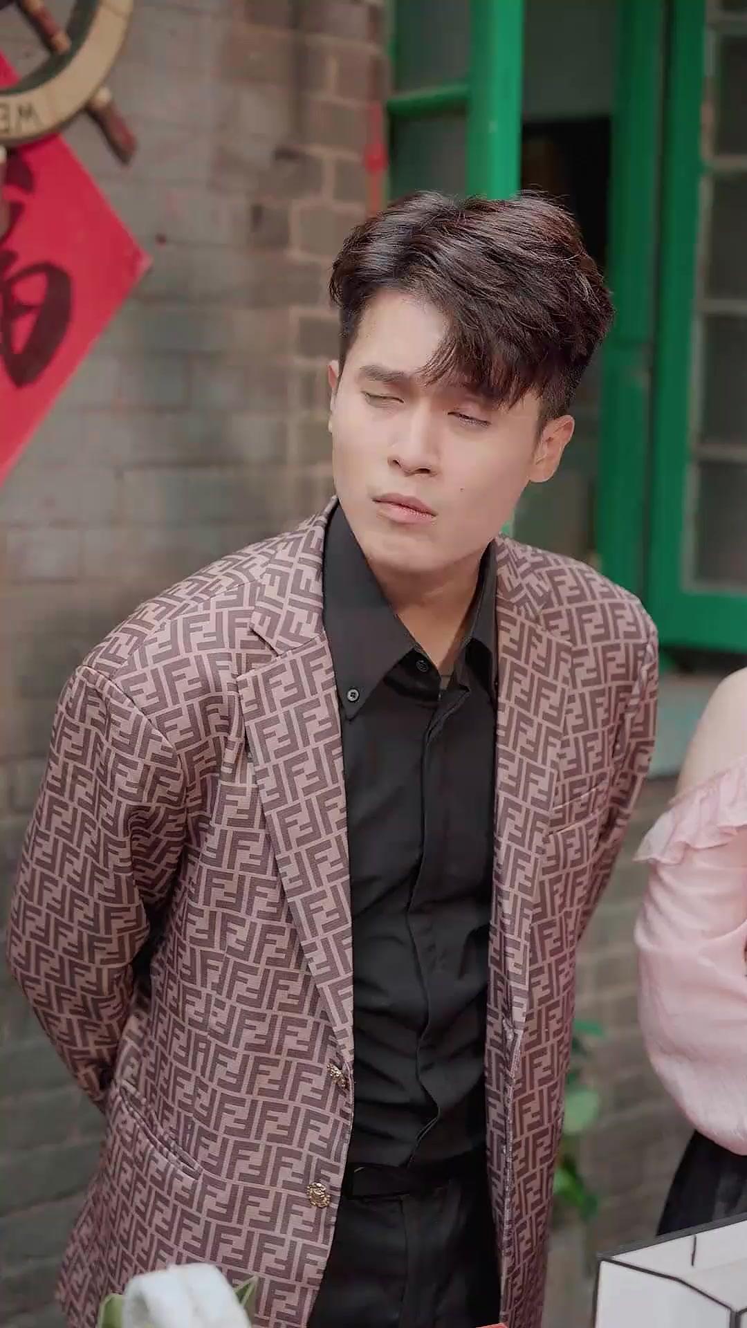 (Sulih suara)Cahaya di balik gelap