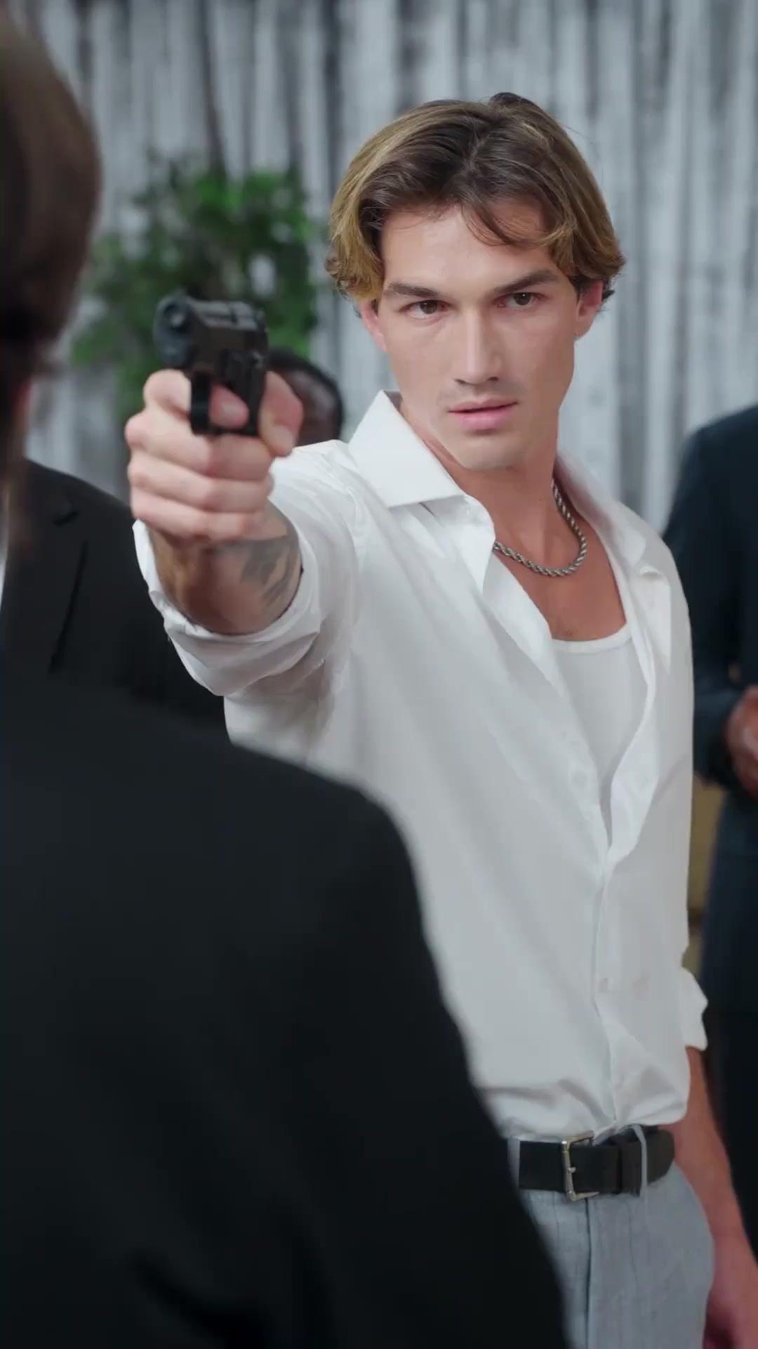 (Doblado) Presa en jaula dorada