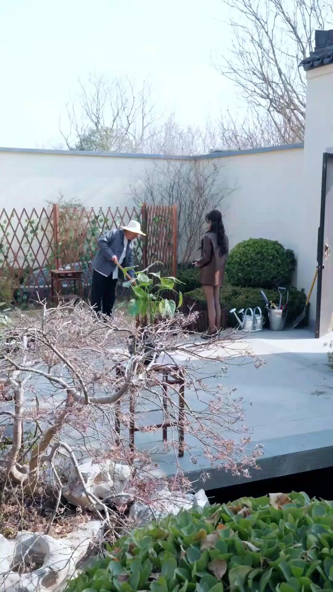 (Dublajlı) Ölümsüz Düştü Dünyaya, Eşim Kara Anka