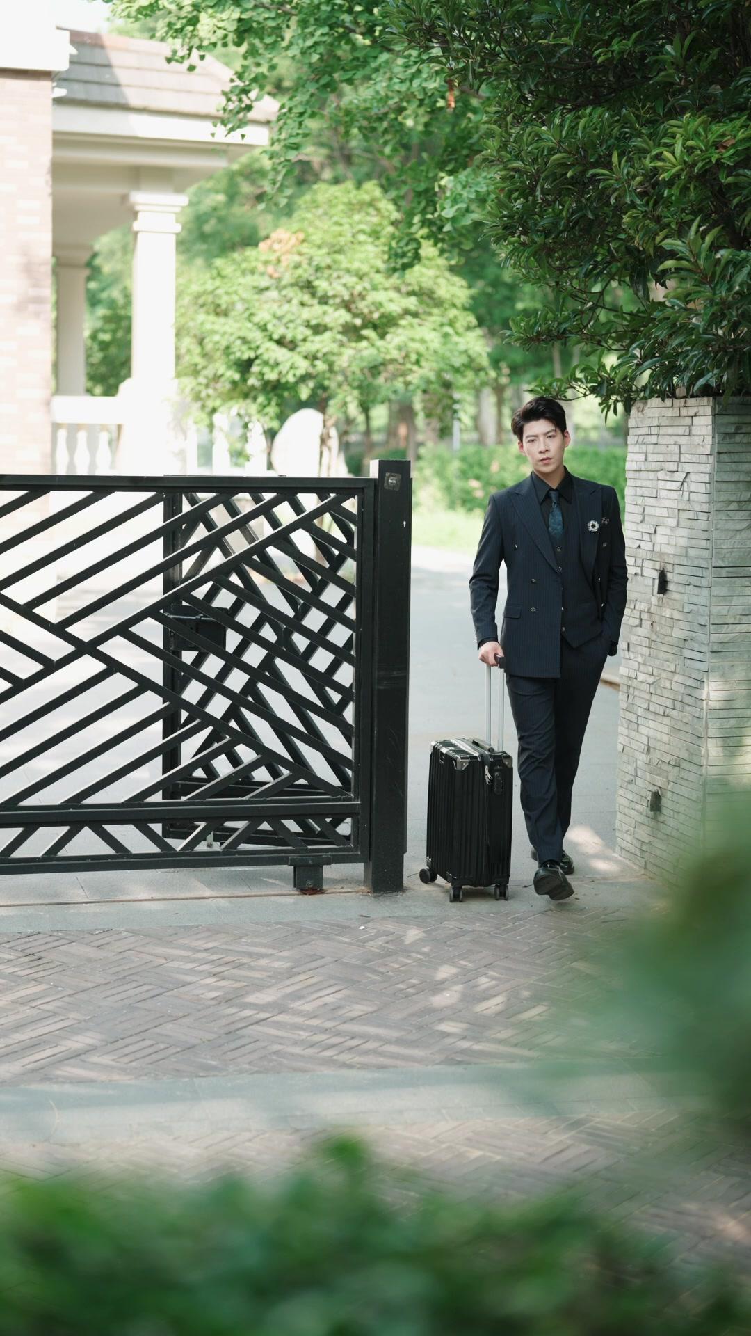 DIX ANS PLUS TARD, LE RETOUR