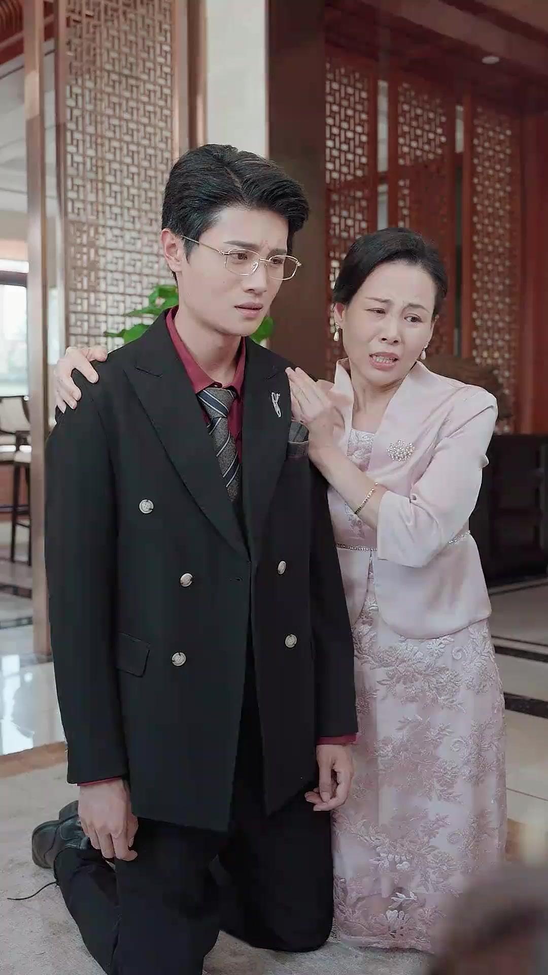 (Sulih suara)Cinta berubah menjadi benci