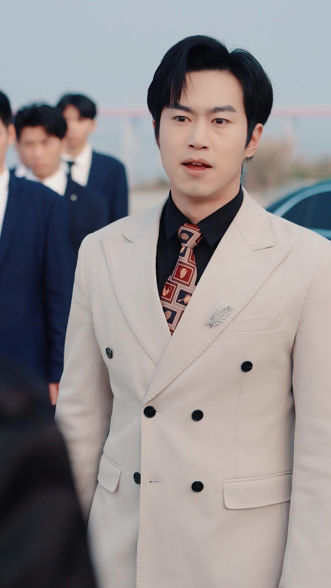 Jailed Loser? True All-Rounder God!