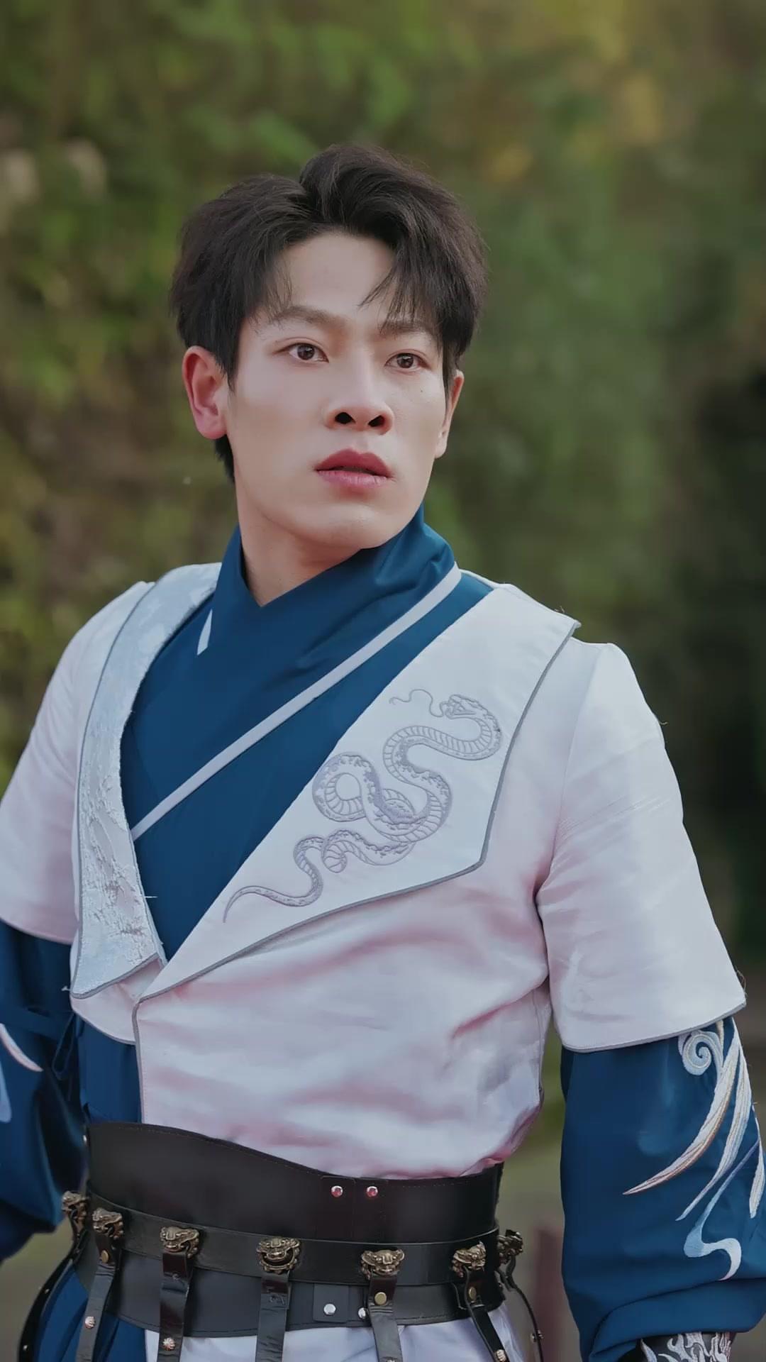 Loser? Martial World Knelt!