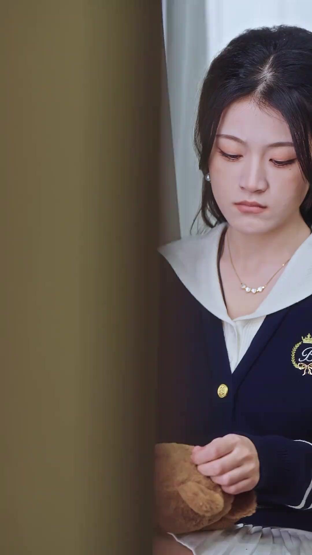 (Dubbed)Campus Queen Falls for Me After My First Love Betrayed Me