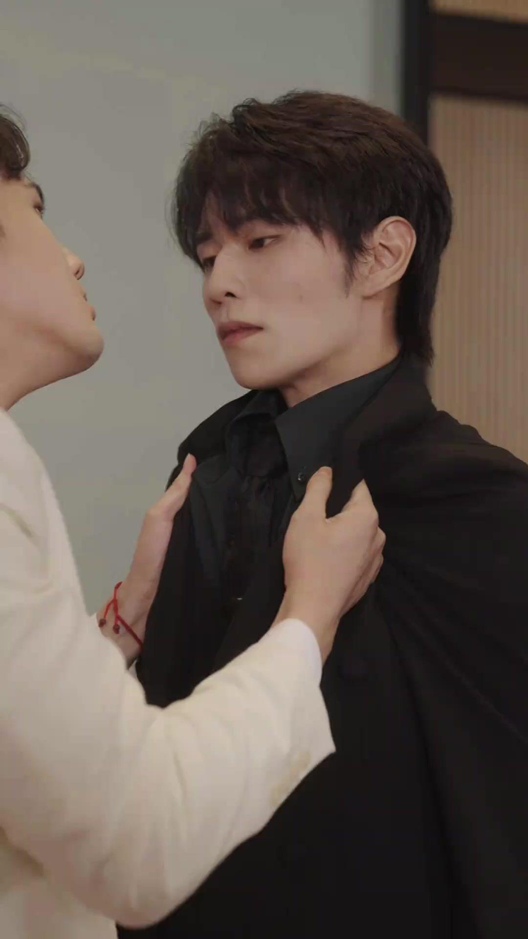 (Doblado) ¿La sustituya de quién?