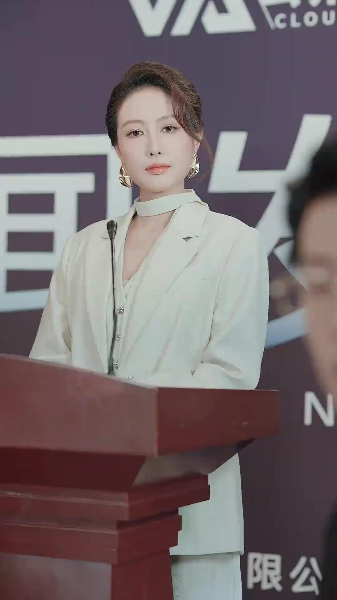 (Sulih suara)Cinta berubah menjadi benci