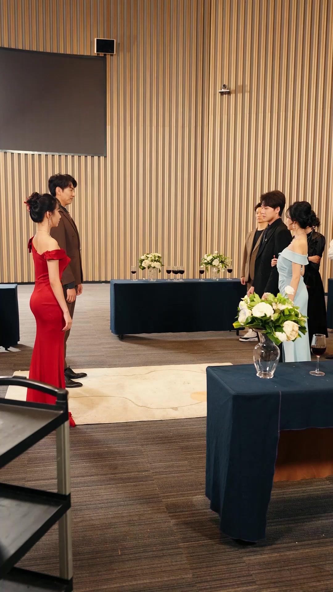 Primadona dan Pengawalnya