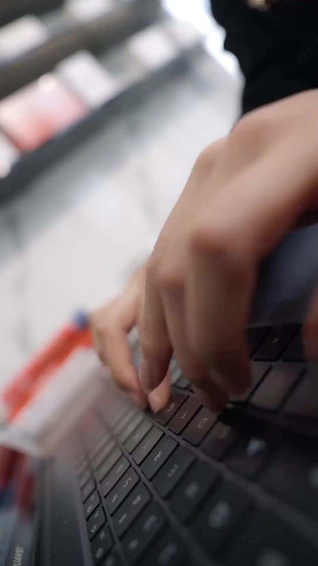 خدعتك أيها الطليق