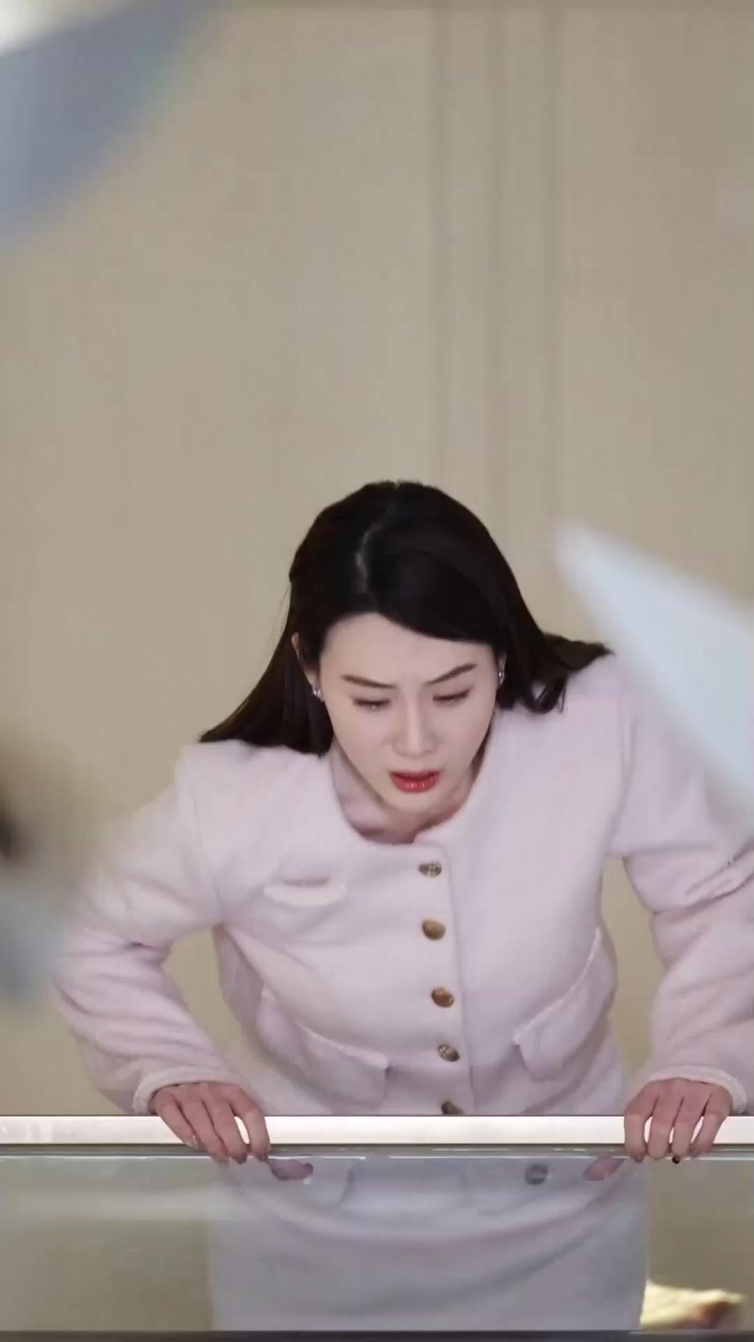 (Dubbed)Winter Romance at the Grand Hotel