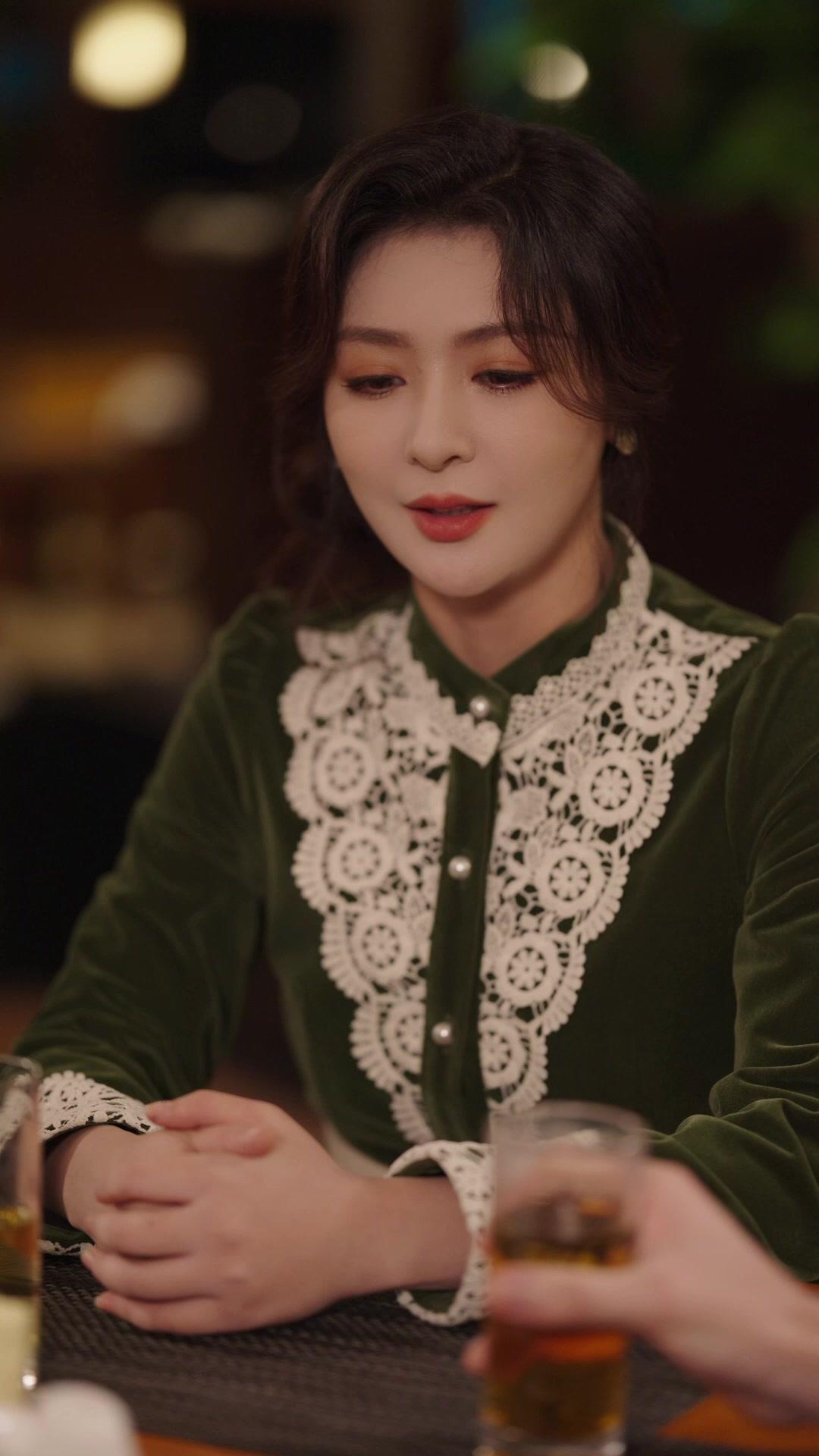 Jiwaku Jenderal, Tubuhku Istri CEO