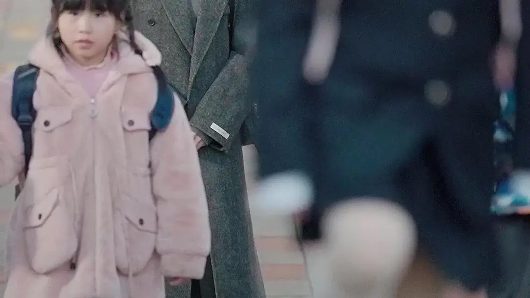 Thief Under Roof: When the Suit Speaks Louder Than Words