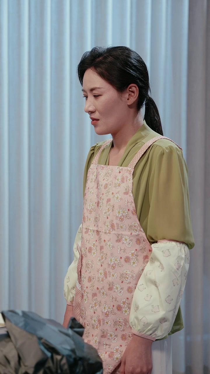 Ratu Benang Tersembunyi