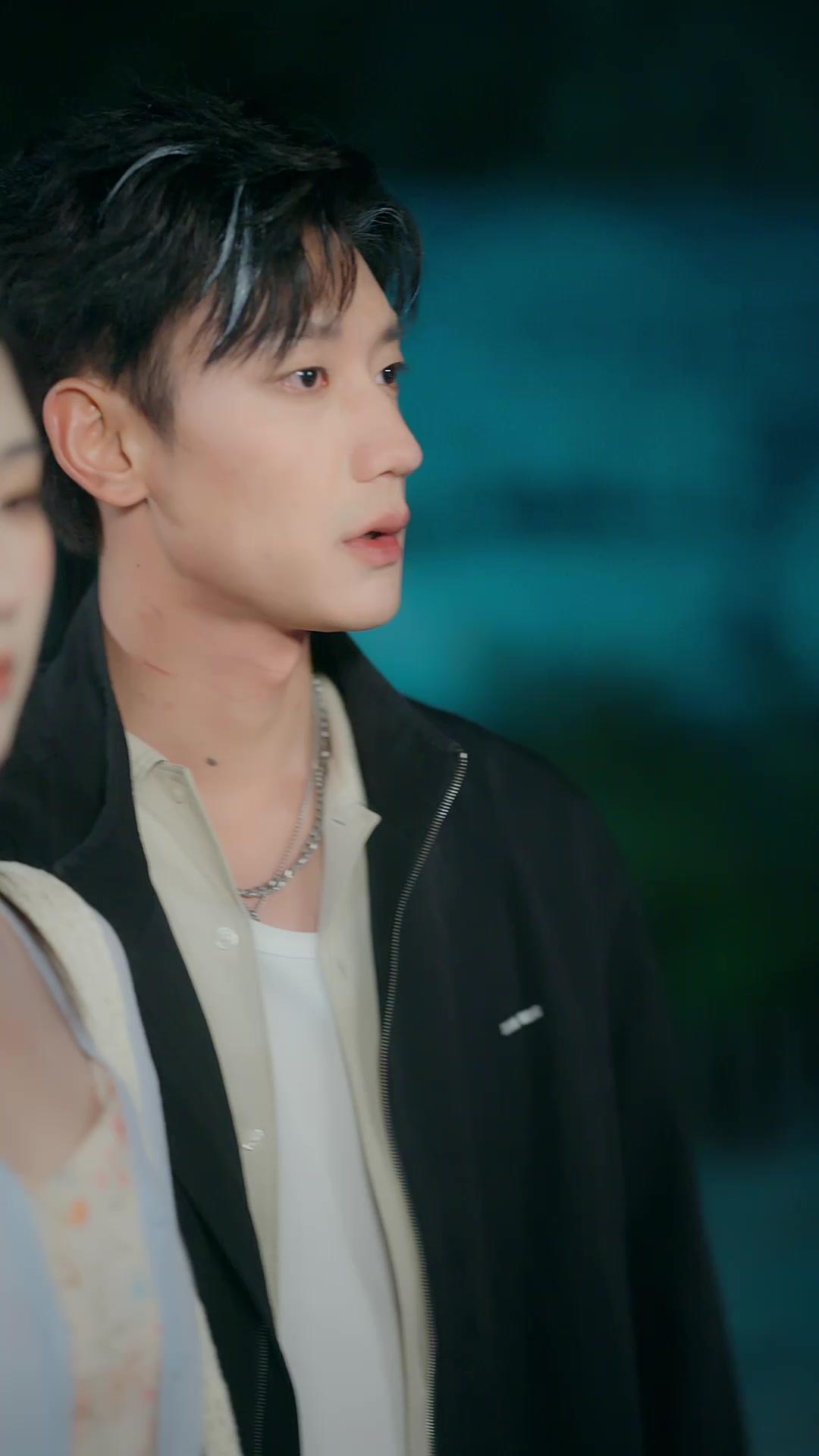 Amor secreto, bajo el mismo techo 