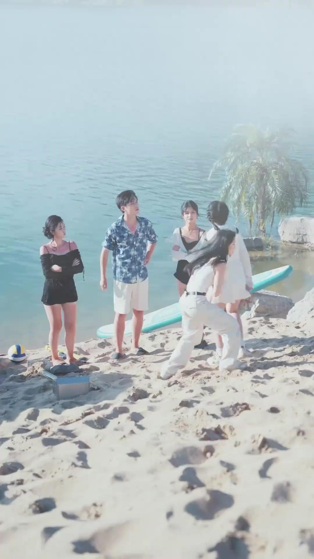 (吹き替え) 地獄のバカンス～サメに食われてタイムスリップ～