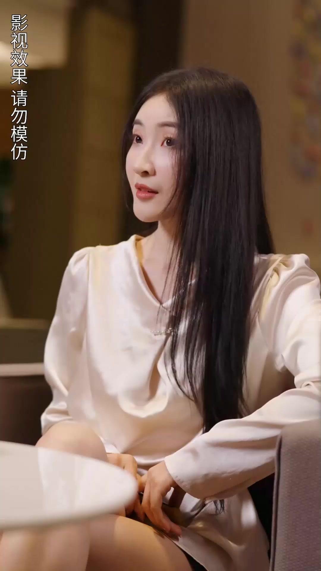 Setelah Putus, Aku Jadi Kekasih Pamannya