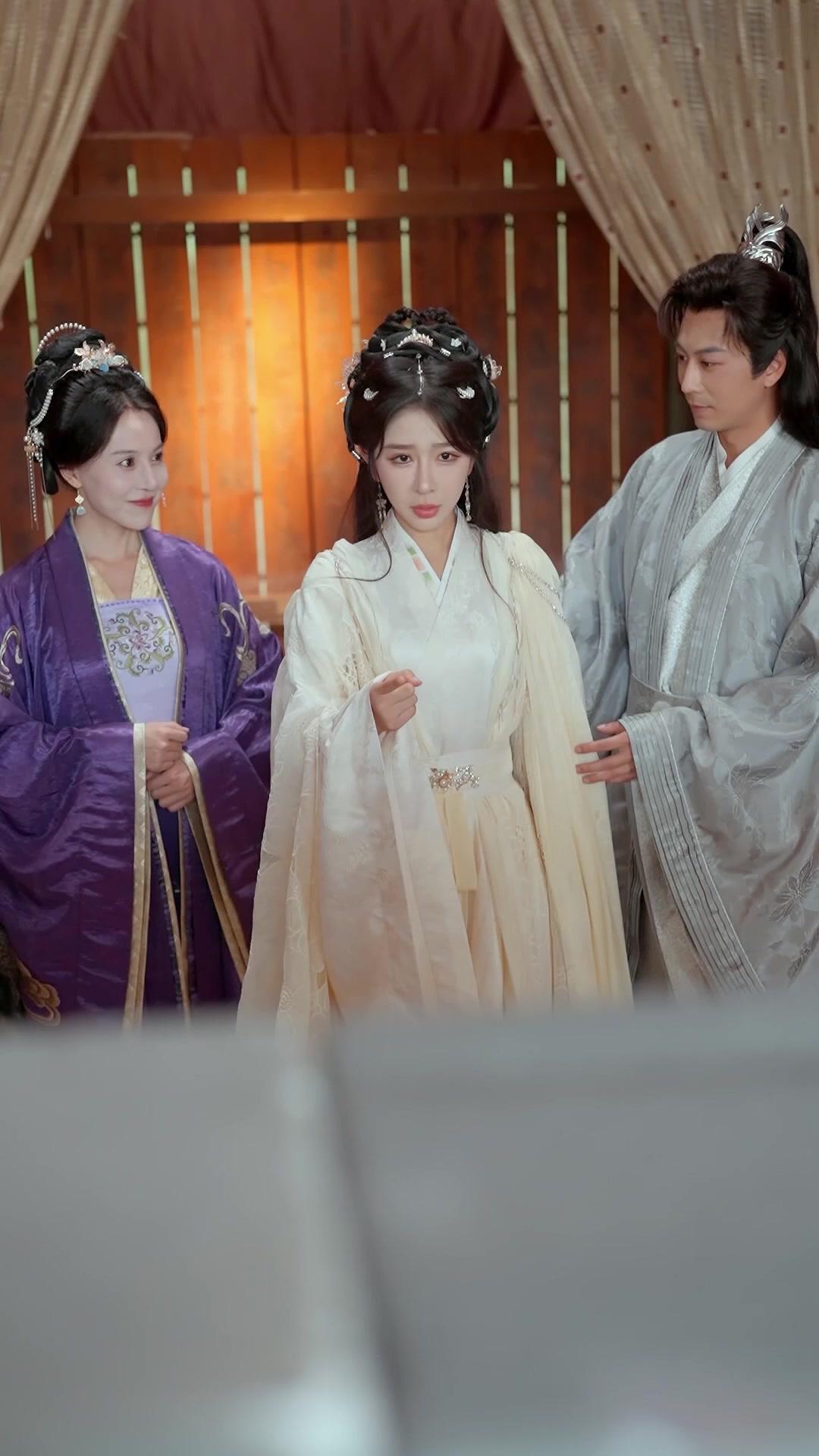 من يلمس الذهب يدفع عمره