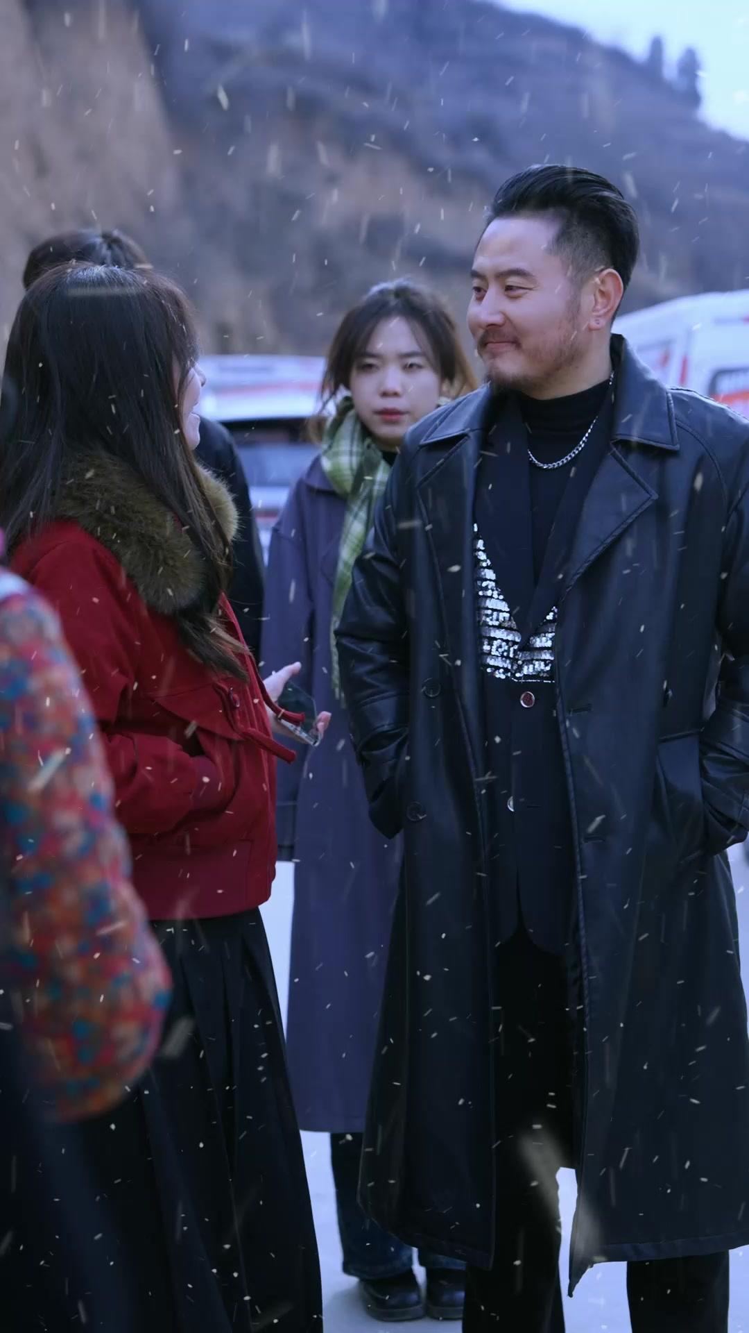 A Snowbound Journey Home