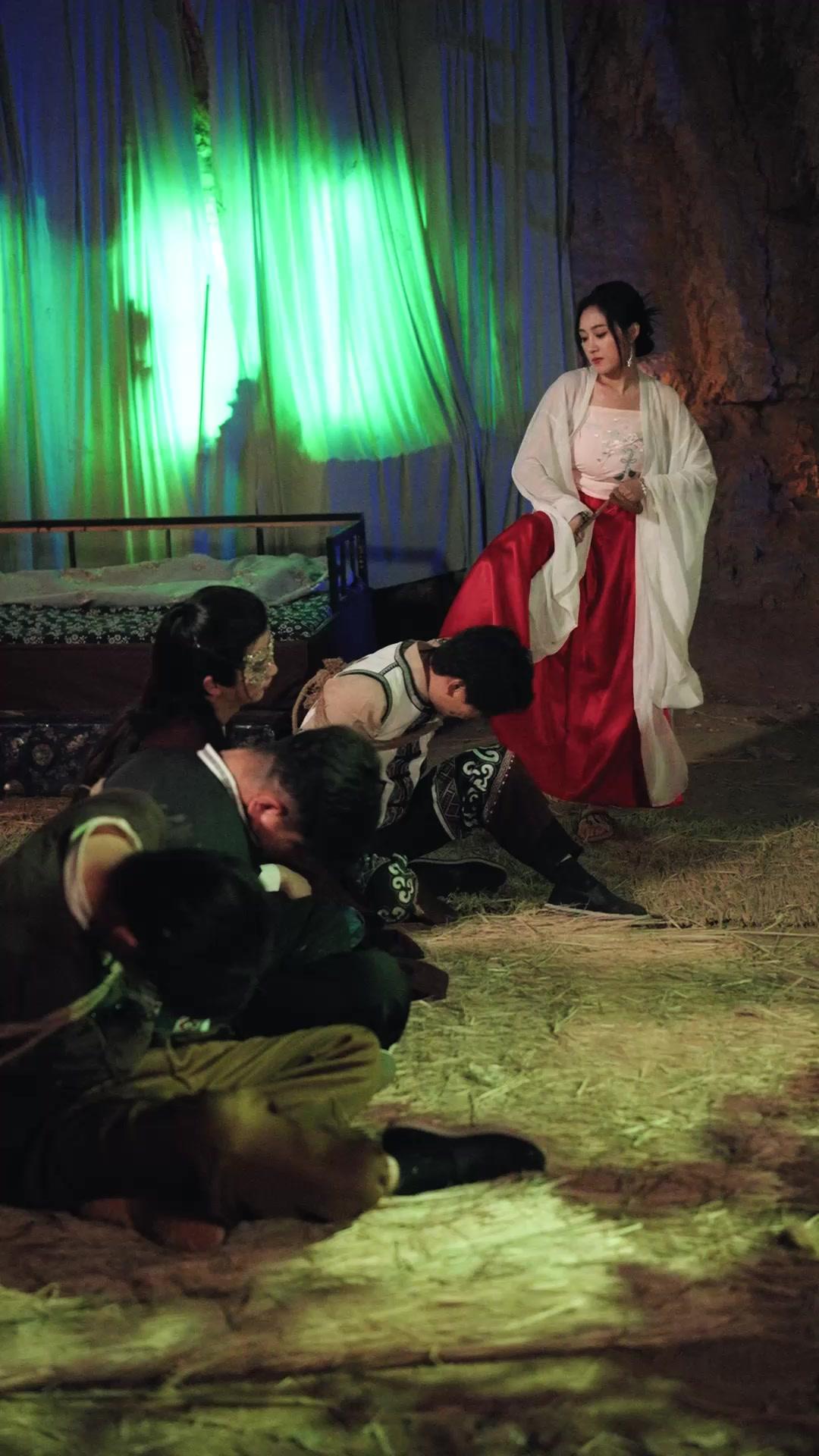 FLEUR DÉCHUE, ÂME EN COLÈRE