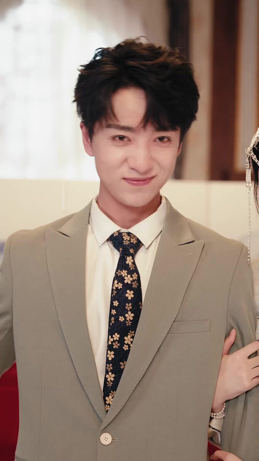 مودة القمر، شوق أبدي