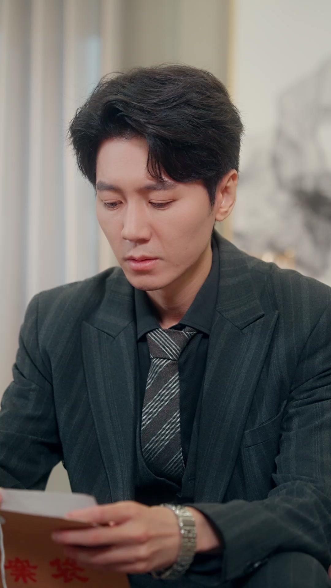 Bye, Crying Ex. Hi, Shining Life