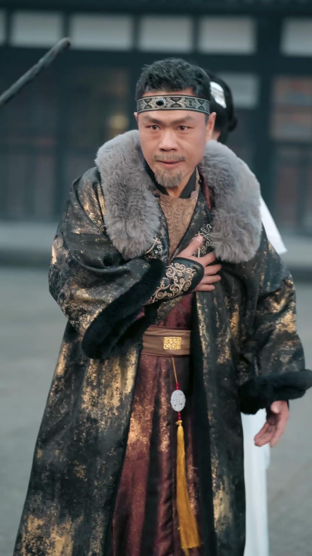 Satu Pukul Kayu, Dunia Tunduk