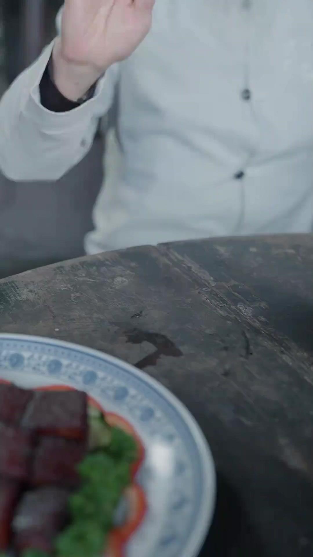 Dia Ialah Dewi Masak