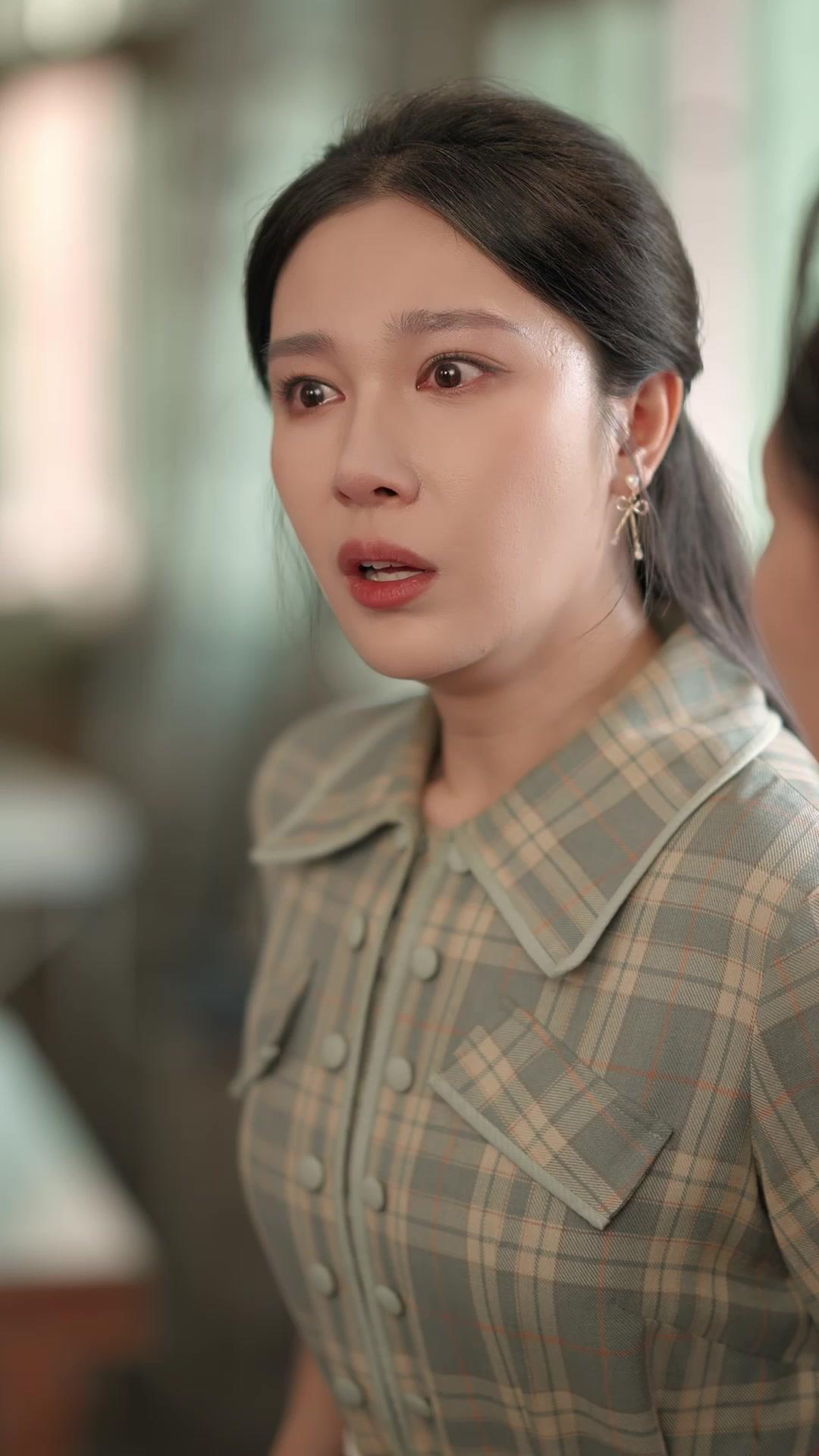 Cinta yang penuh bohongan