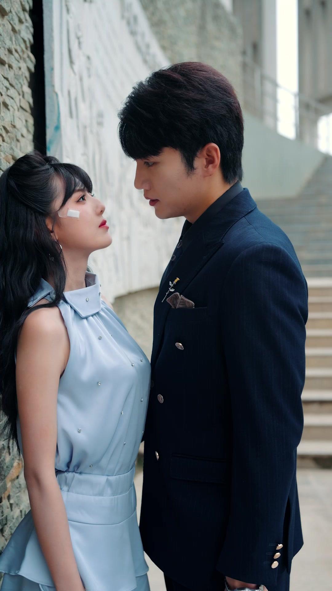 Não É Romance, É Castigo